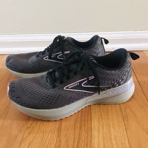 Brooks Levitate 5 Sneakers Women's 7 Gray Athletic Comfort Running Shoes